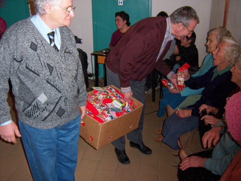 Villafranca – Festa della Befana alla casa di riposo Santanera